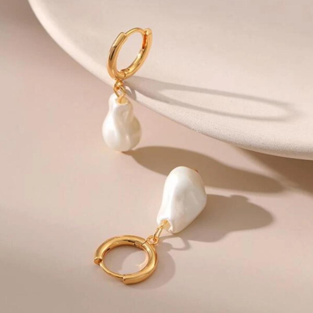 Aro Paola Pearl Earring (18K Gold Plated)