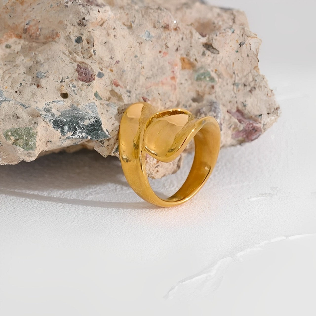 Voluta Elegance Ring (18K Gold Plated)
