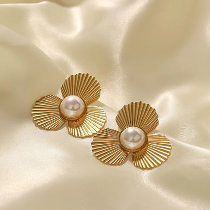 Flower of Pearl Earring (18K Gold Plated)