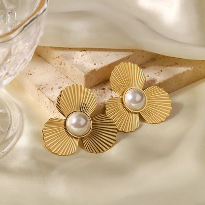 Flower of Pearl Earring (18K Gold Plated)