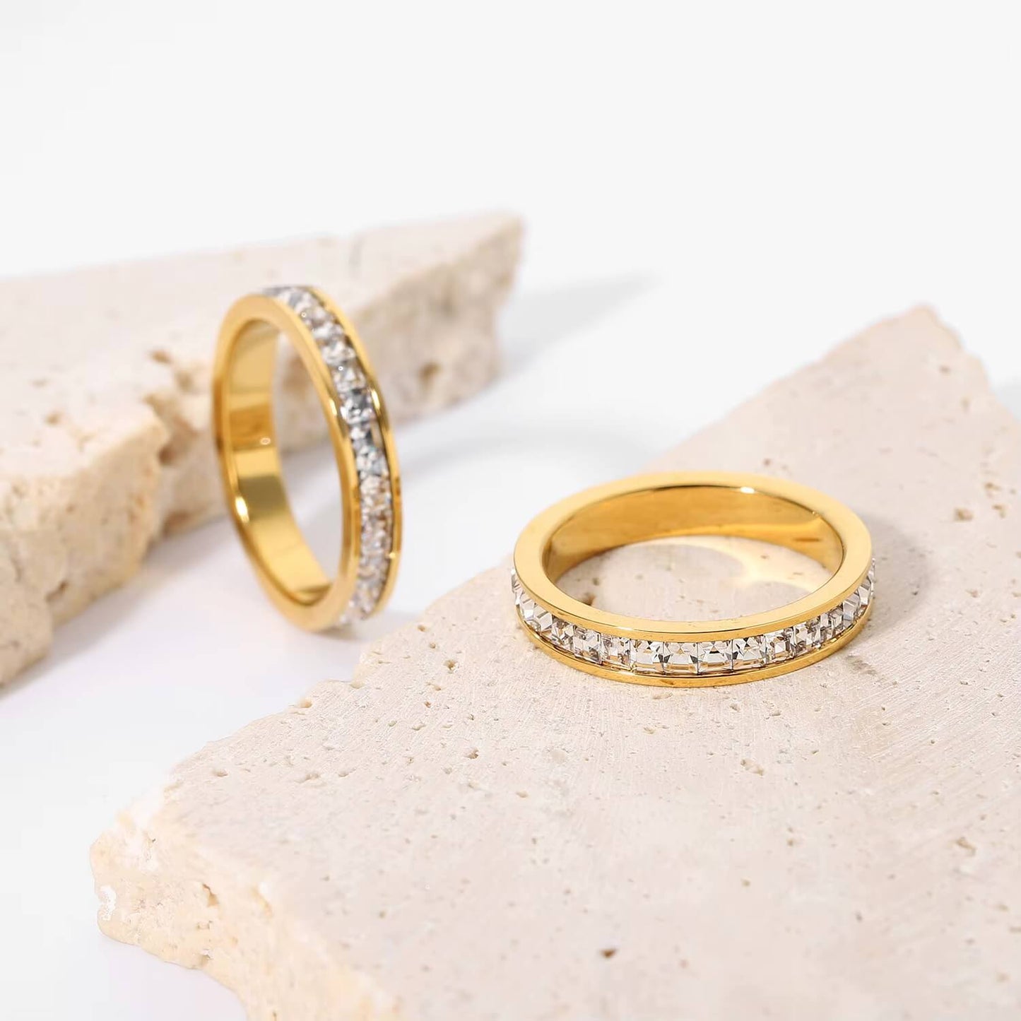 Zirconia-Set Ring (Gold Plated)