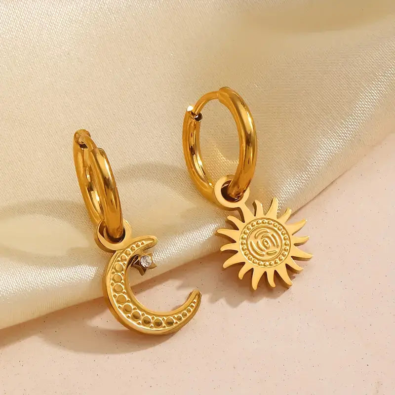 Aro Sun and Moon Earring (18K Gold Plated)