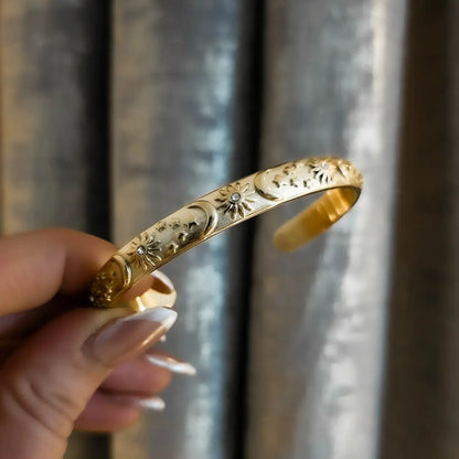 Brazalete Celeste Sun and Moon with Zirconia Crystals (18K Gold Plated)