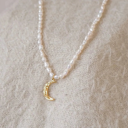 Pearls Reales with Pendant of Luna Necklace (18K Gold Plated)