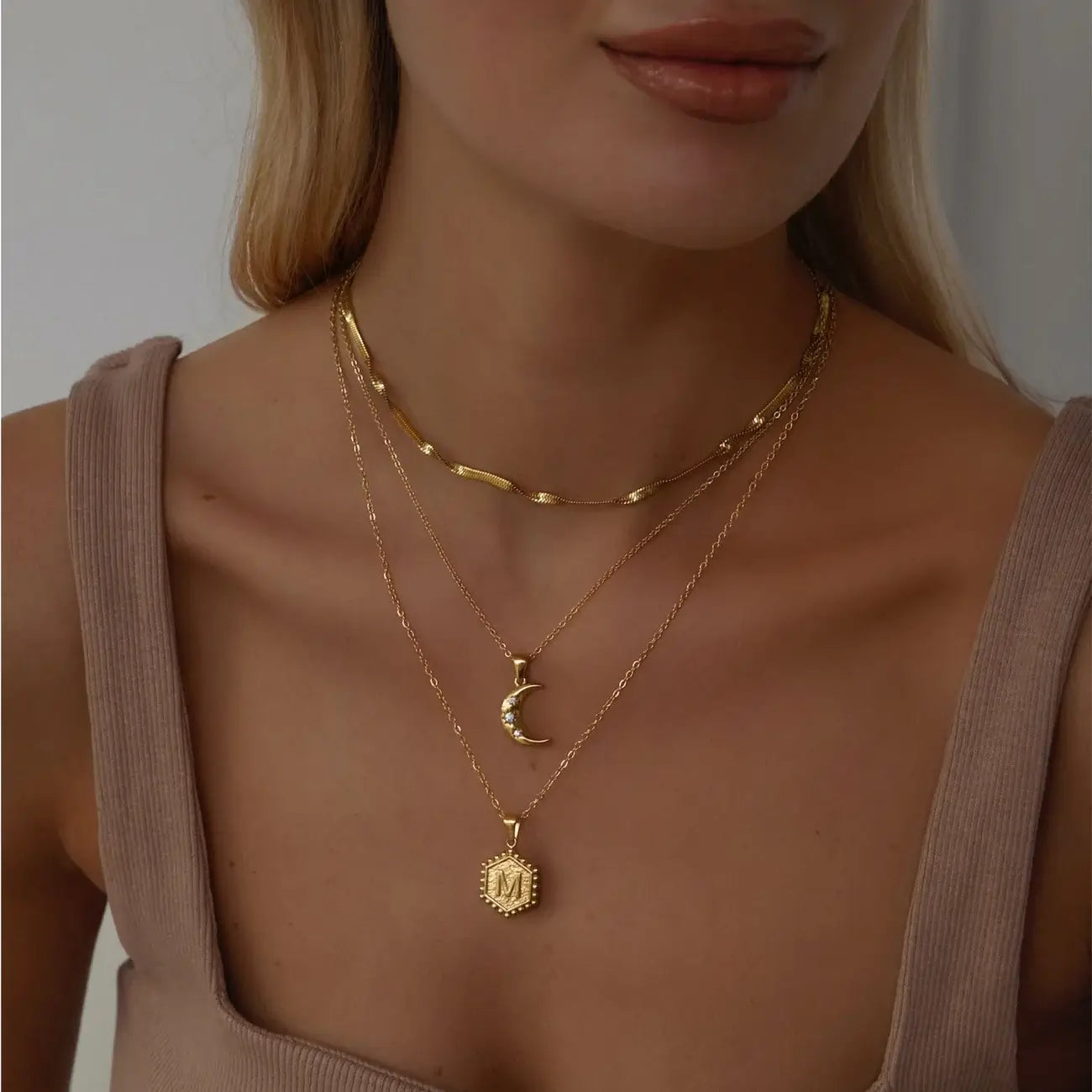 Luna Creciente of Zirconia Necklace (18K Gold Plated)