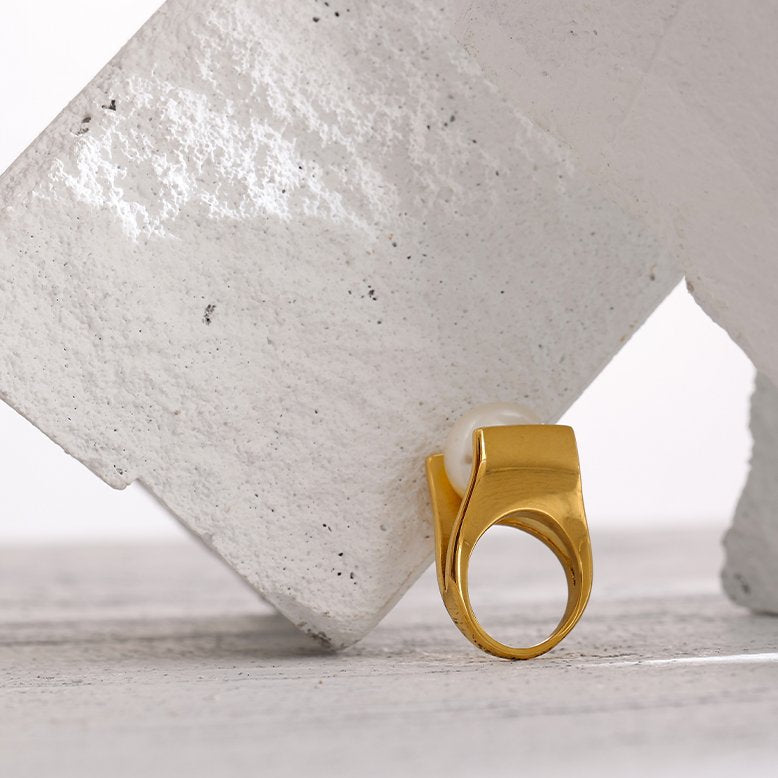 Pearl Paola Ring (18K Gold Plated)