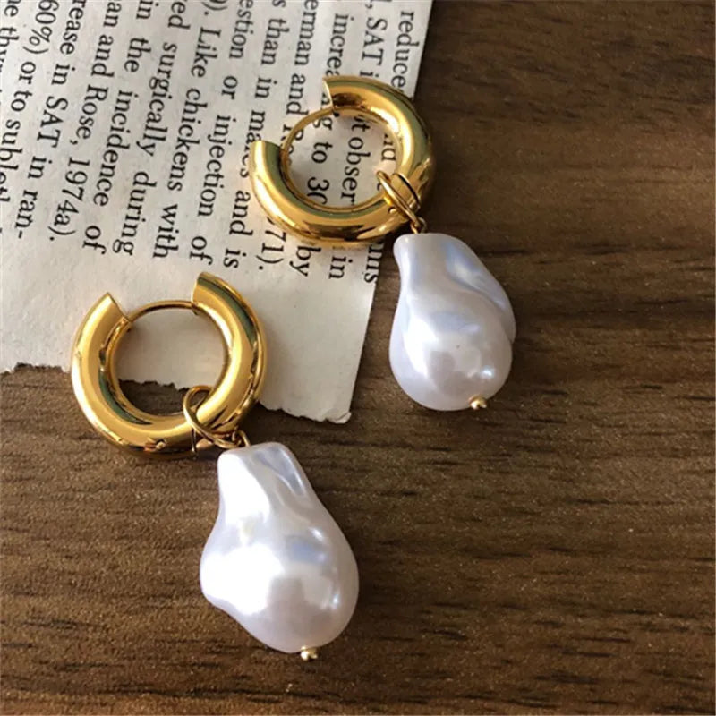 Aro Paola Pearl Earring (18K Gold Plated)