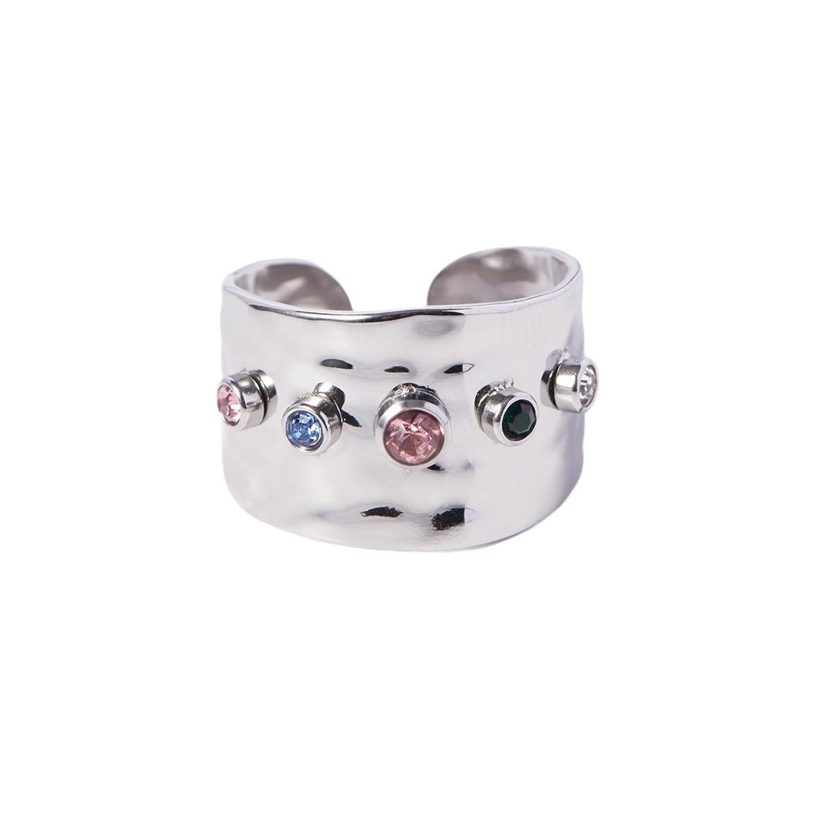 Queen Hammered Texture Ring (18K Gold Plated)