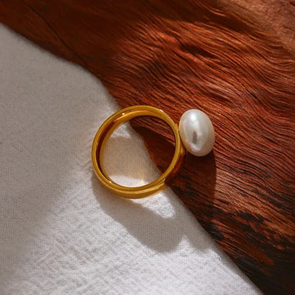 Emma Pearl Minimalist Ring (18K Gold Plated)