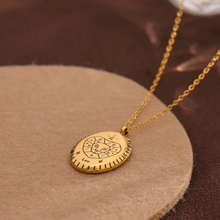 Constelaciones del Zodíaco Medal Necklace (18K Gold Plated)