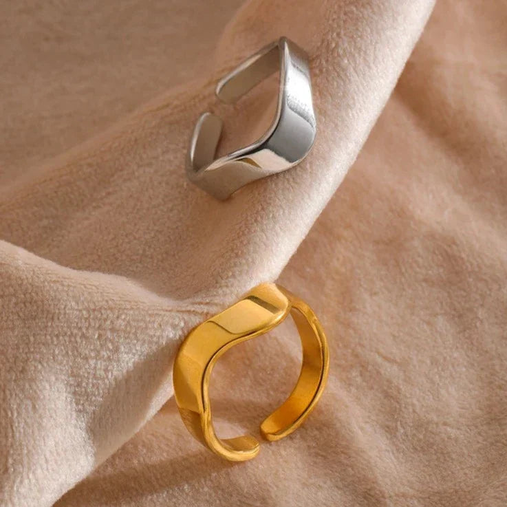Waves Lucca Adjustable Ring (18K Gold Plated)
