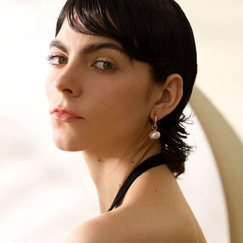 Emma Pearl Minimalist Earring (Chapados in Gold 18K)