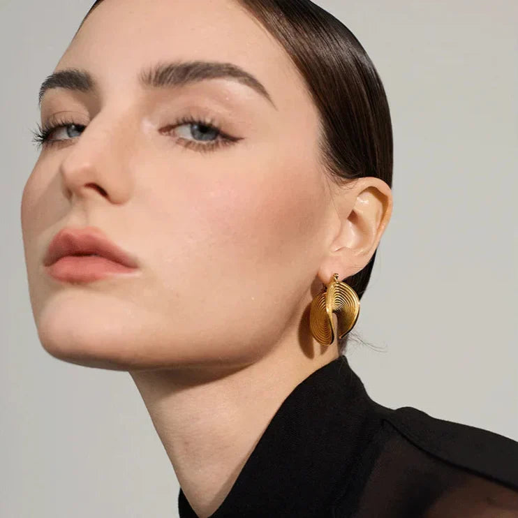 Aro Cóncavo Earrings (Gold Plated)