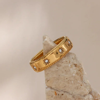 Stella with Zirconia Crystals Ring (18K Gold Plated)