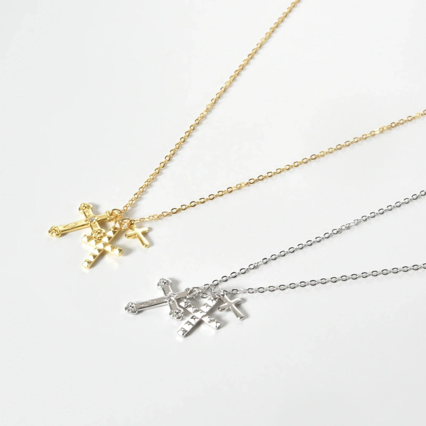 Cross Triple Circonias Necklace (18K Gold Plated)