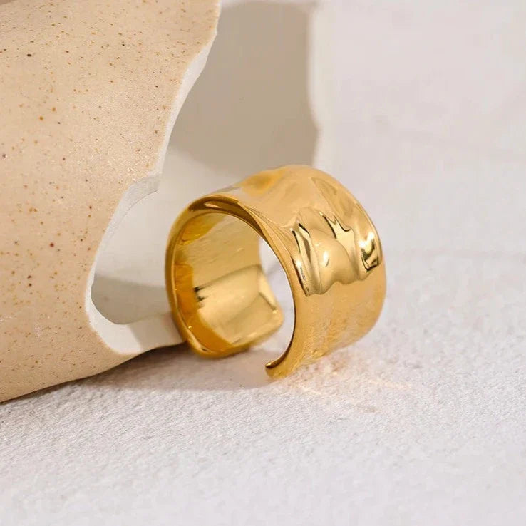 Sicilia Hammered Texture Adjustable Ring (18K Gold Plated)