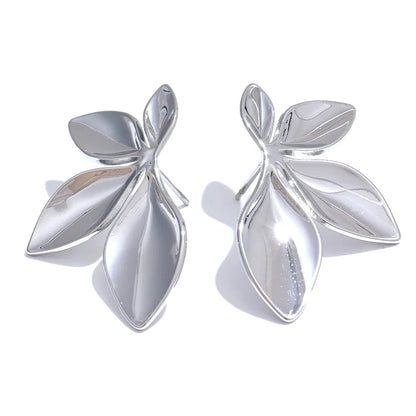 Naturaleza with Formato of Leaf Earring (Gold Plated)