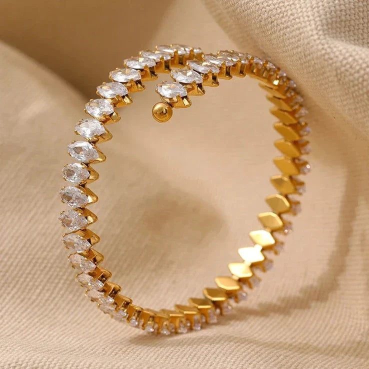 Brazalete Vicenza Coroa of Zircônia Marquise (18K Gold Plated)