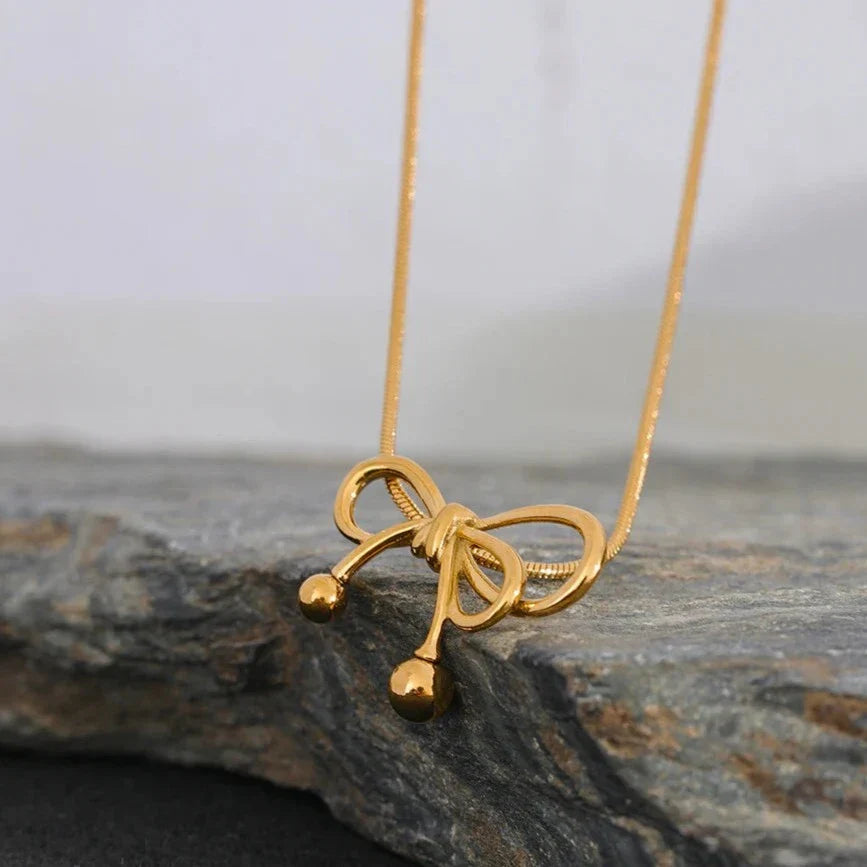 Bow Necklace (18K Gold Plated)