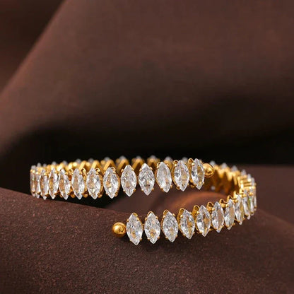 Brazalete Vicenza Coroa of Zircônia Marquise (18K Gold Plated)