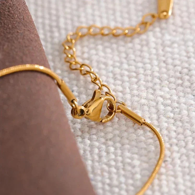 Bow Necklace (18K Gold Plated)