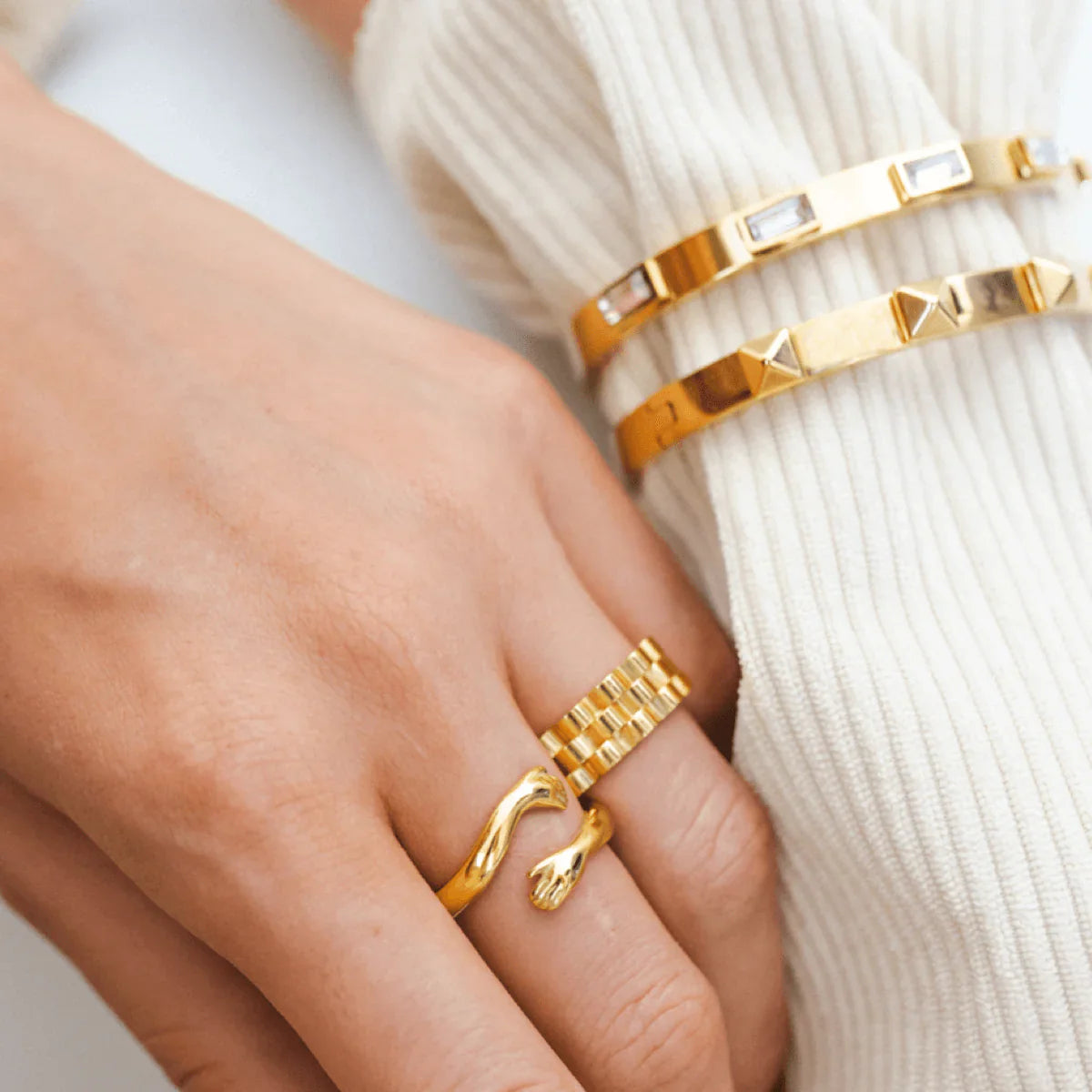 Embrace Ring (18K Gold Plated)