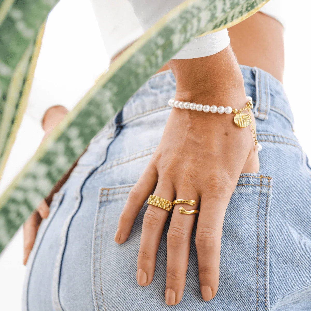 Embrace Ring (18K Gold Plated)