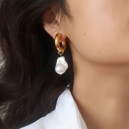 Aro Paola Pearl Earring (18K Gold Plated)