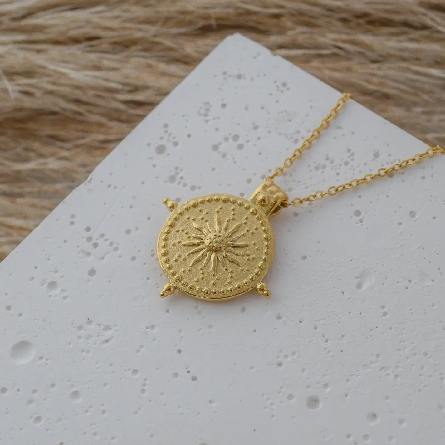 Sun Divino Necklace (18K Gold Plated)