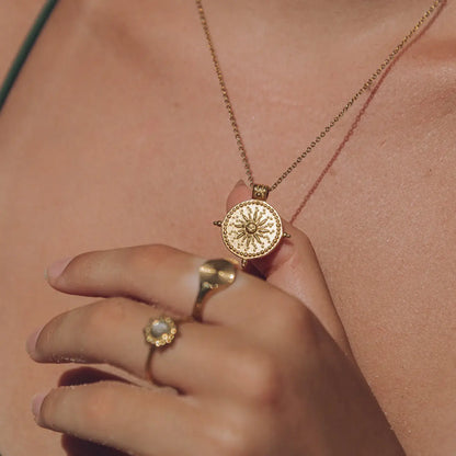 Sun Divino Necklace (18K Gold Plated)