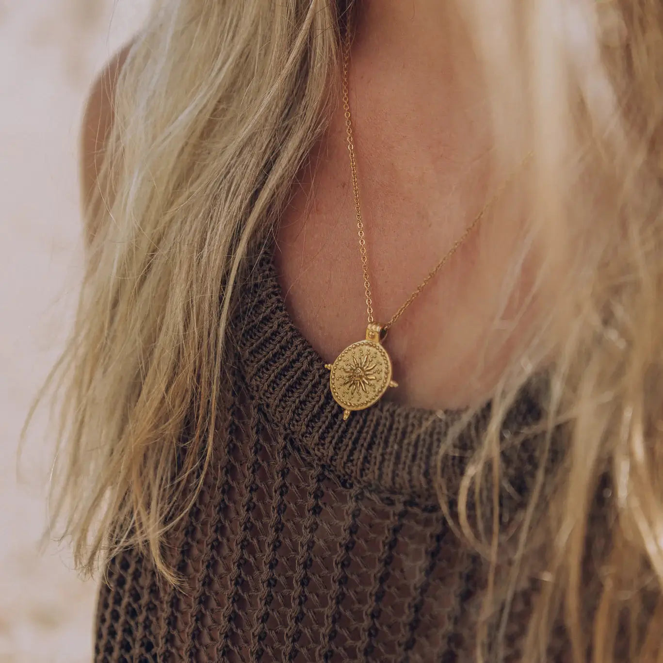 Sun Divino Necklace (18K Gold Plated)