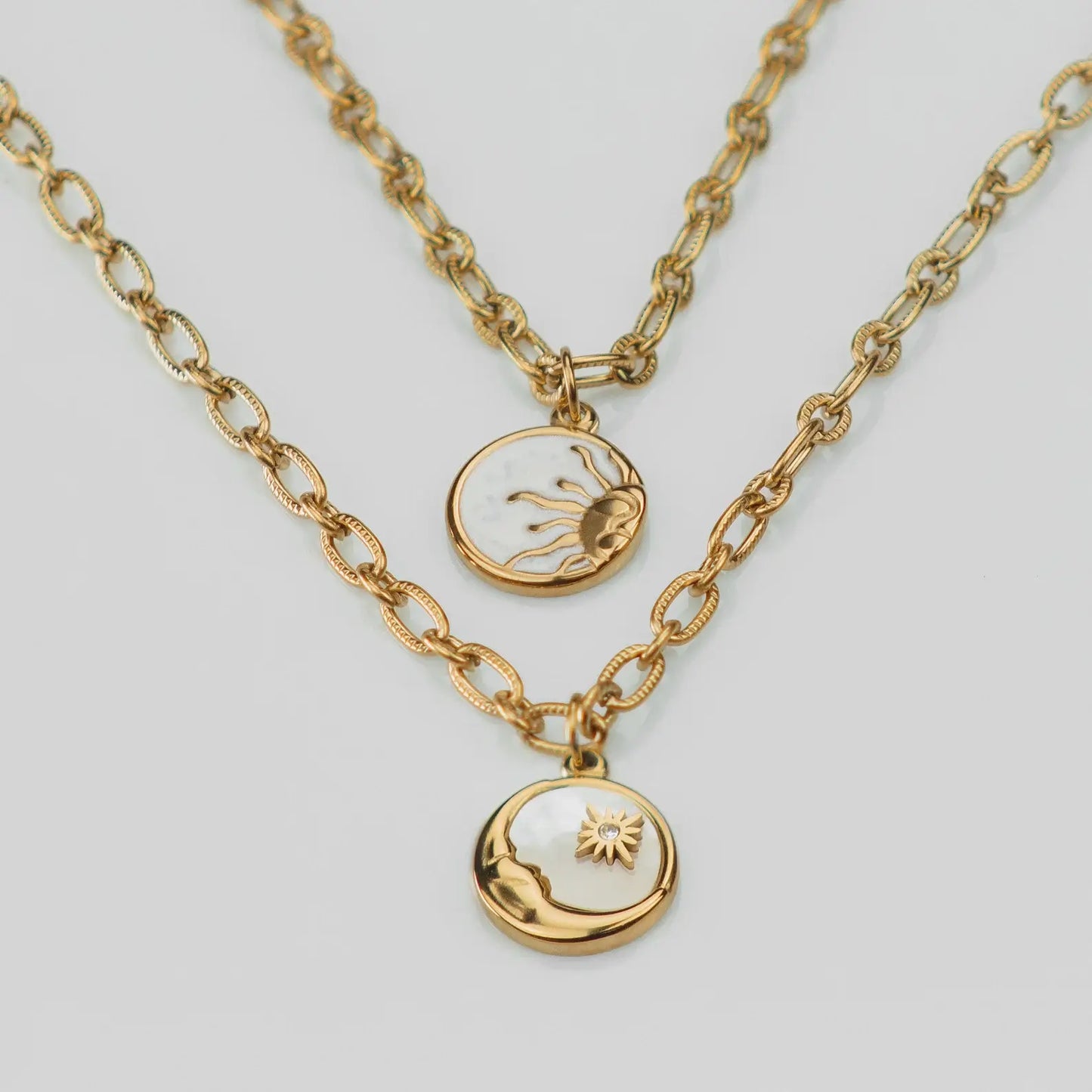 Marsella Sun and Moon Necklace (Baño in Gold 18K)