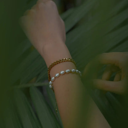 Classic of Natural Pearls Bracelet (Chapada in Gold)