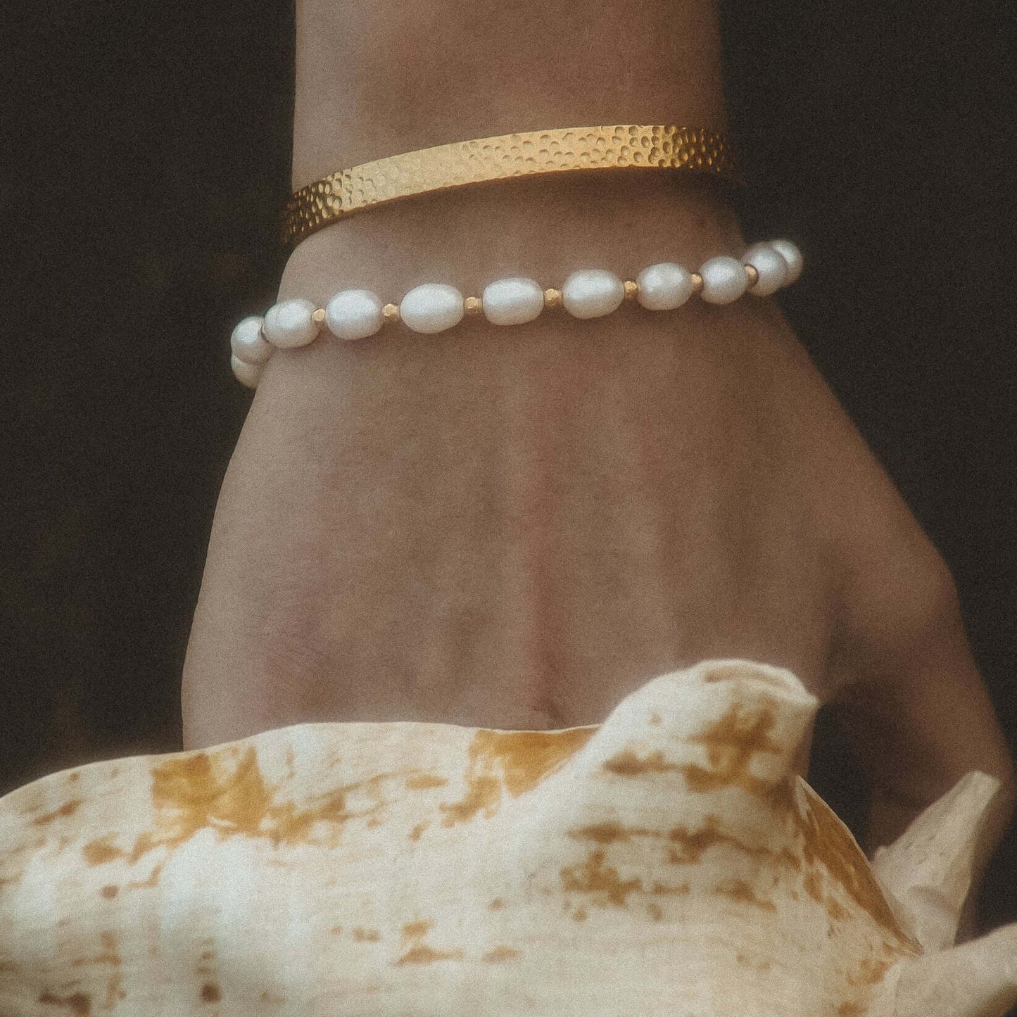 Classic of Natural Pearls Bracelet (Chapada in Gold)