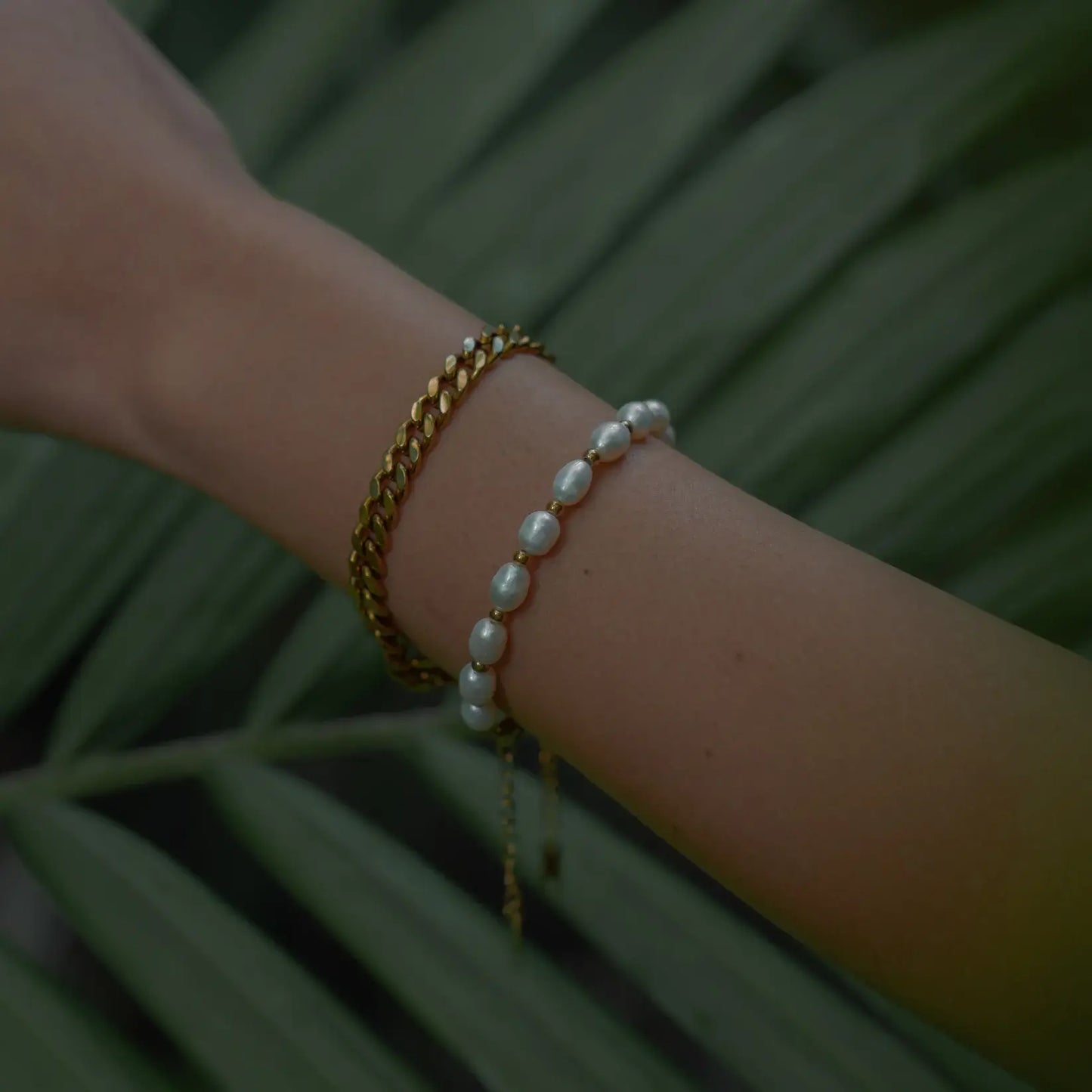Classic of Natural Pearls Bracelet (Chapada in Gold)